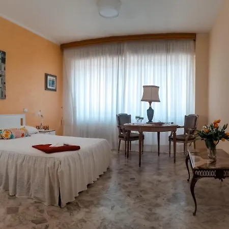 Via Sparano Apartment Bari